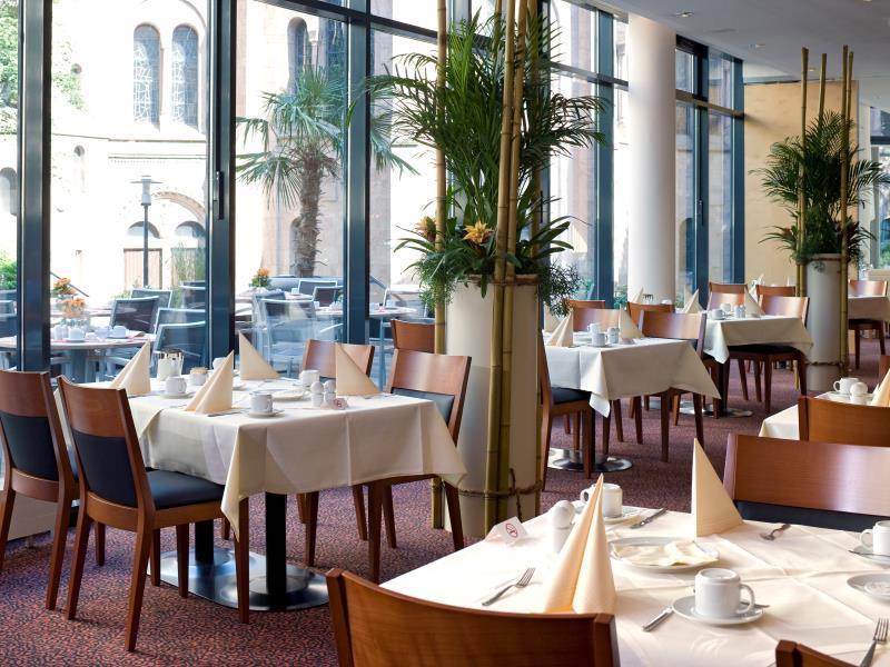 Mercure Plaza Hotel